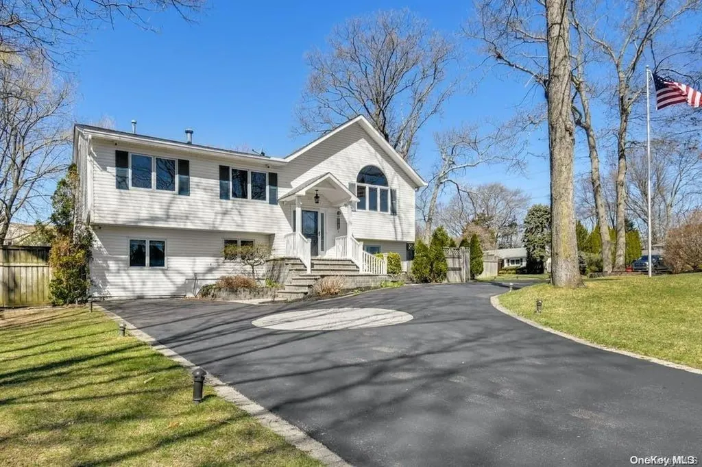 2 Warbler Lane Commack NY 11725