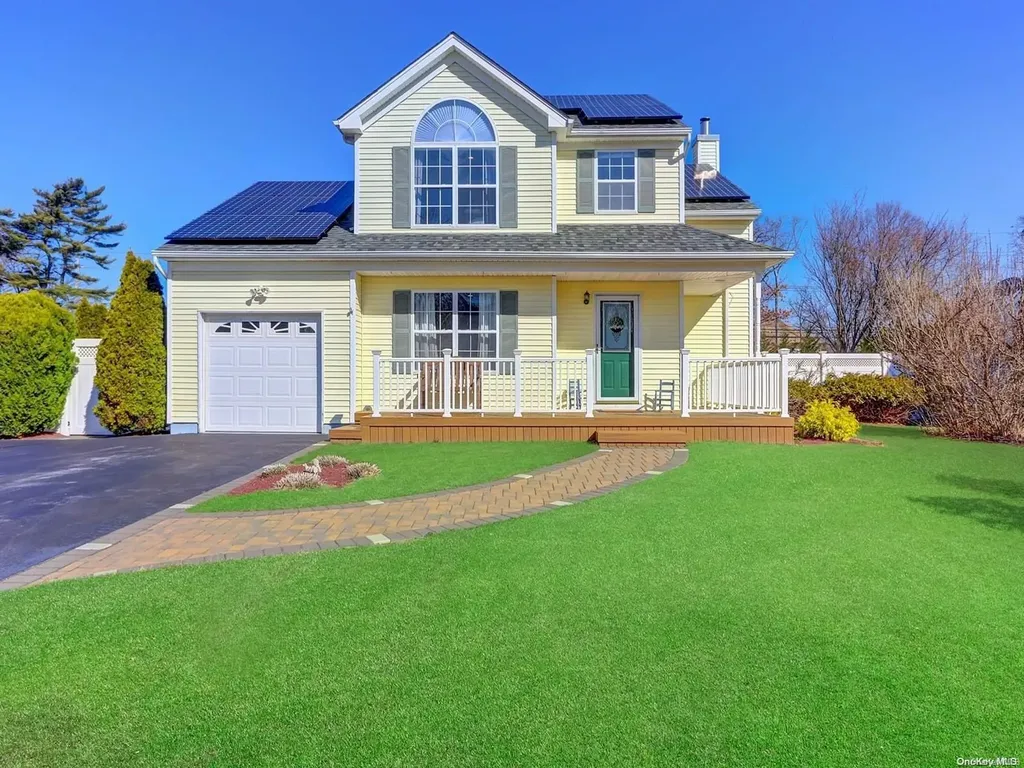 29 Vega Drive Ronkonkoma NY 11779