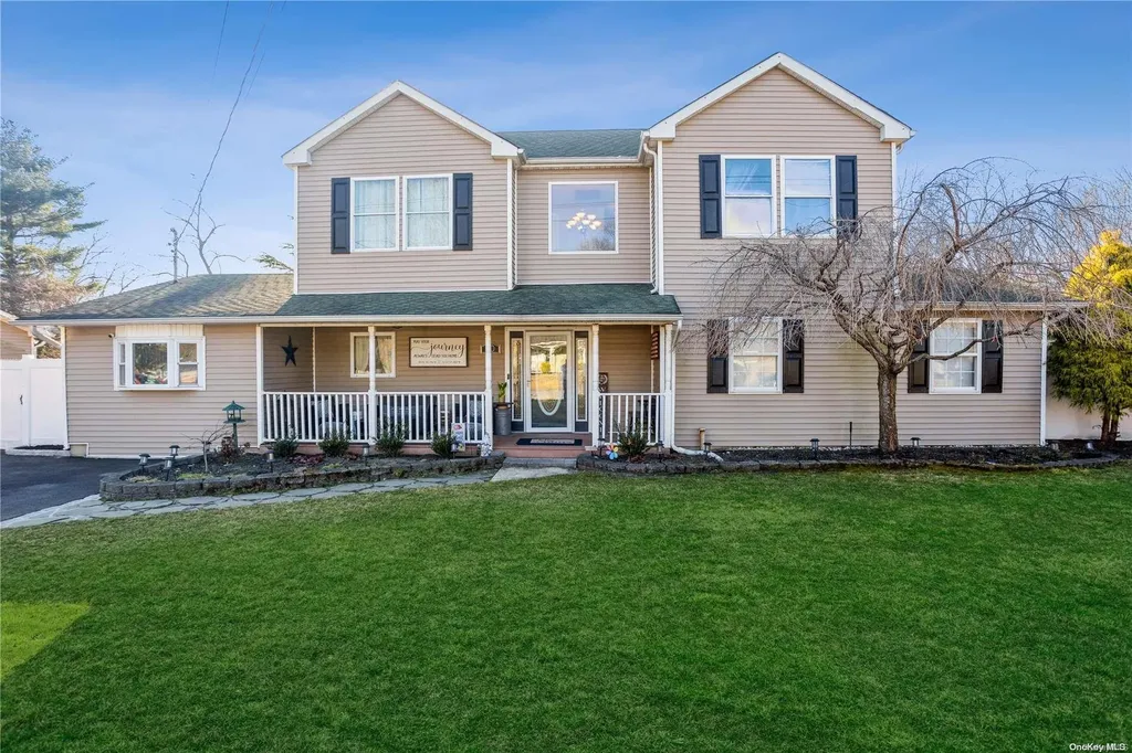 40 Brookhaven Drive Rocky Point NY 11778