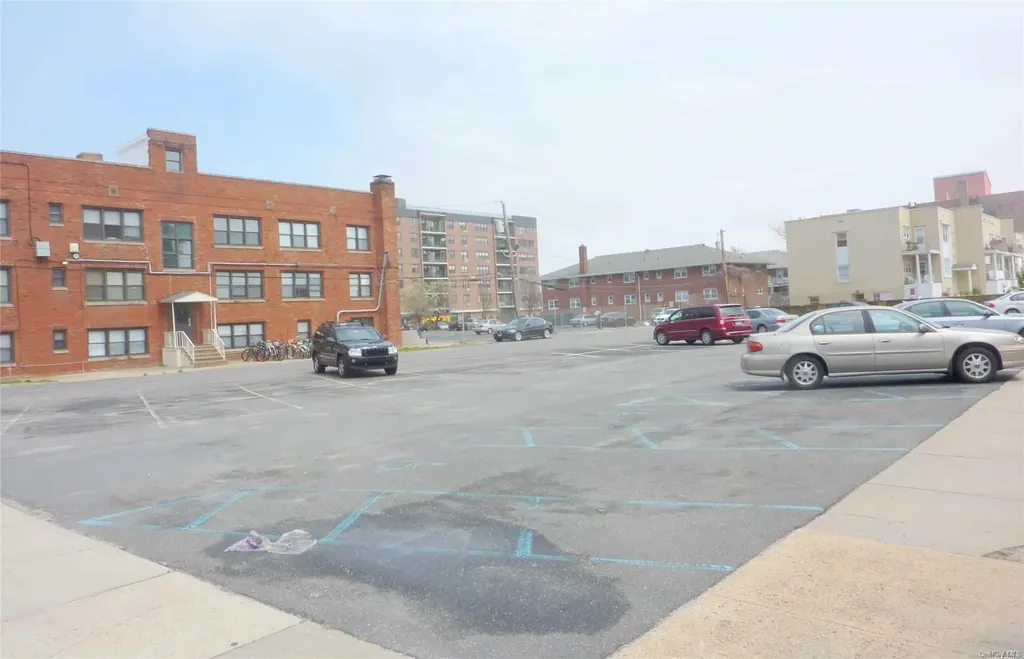 301 Shore Road Long Beach NY 11561