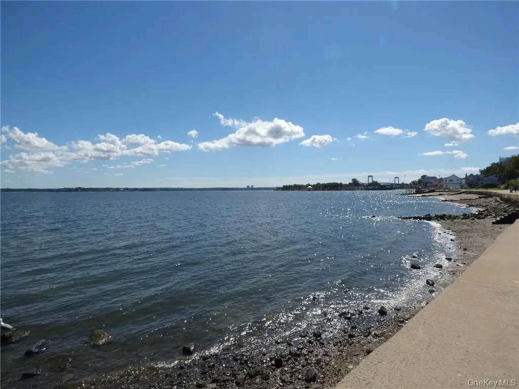 160 C Edgewater Park Bronx NY 10465