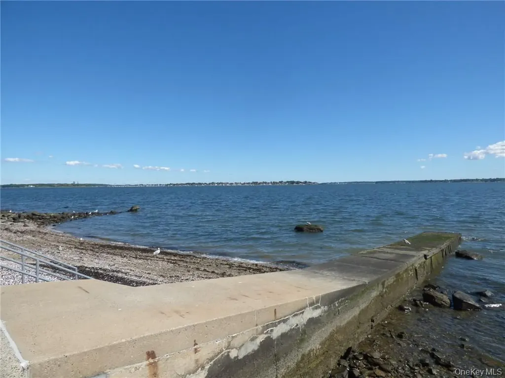 160 C Edgewater Park Bronx NY 10465