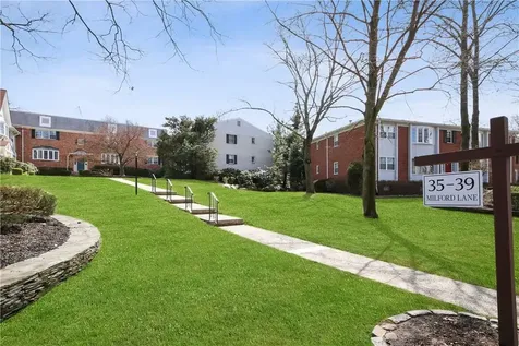 35 Milford Lane Suffern NY 10901