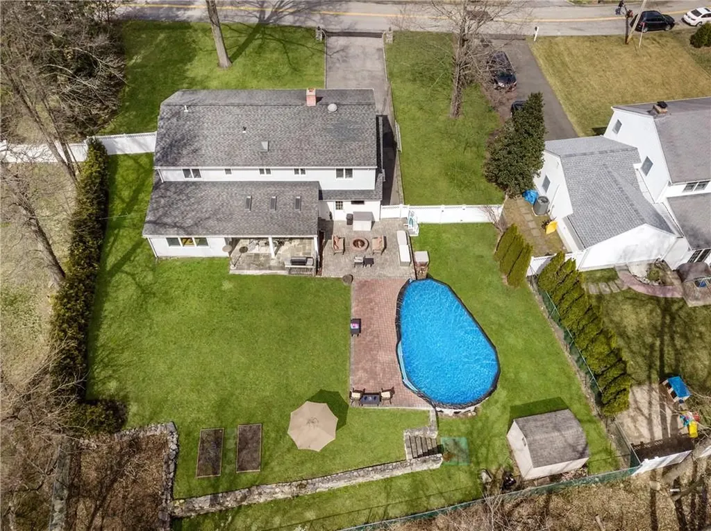 64 Pineridge Road White Plains NY 10603