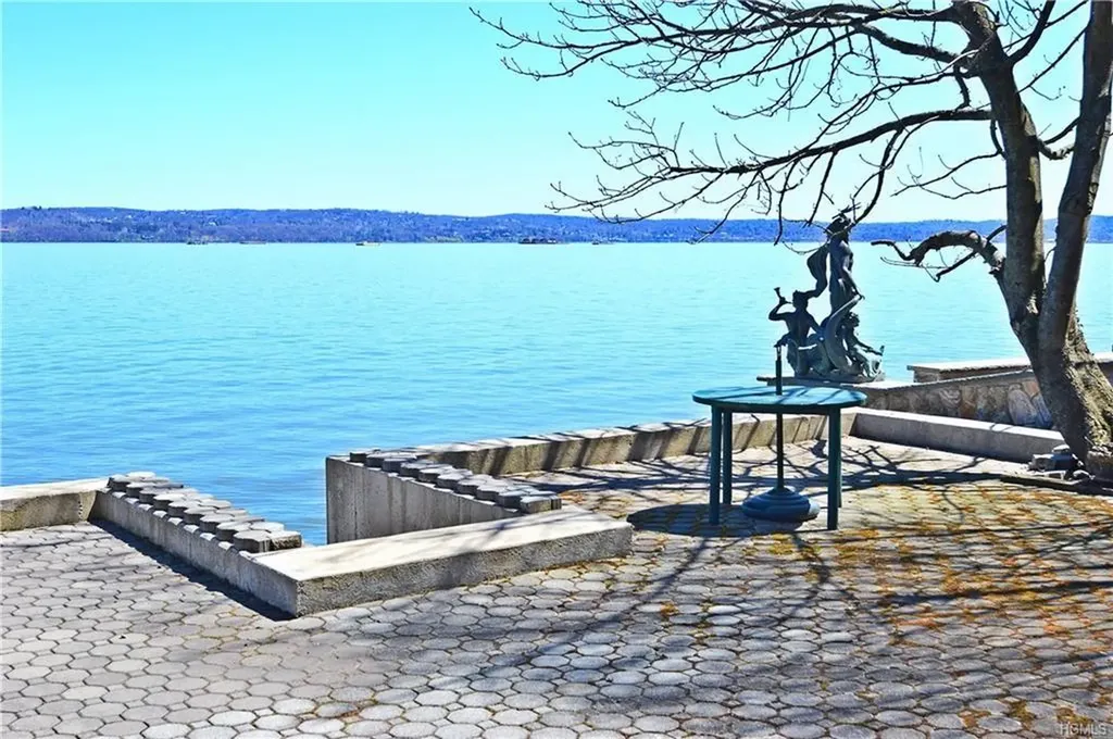 88 River Road Nyack NY 10960