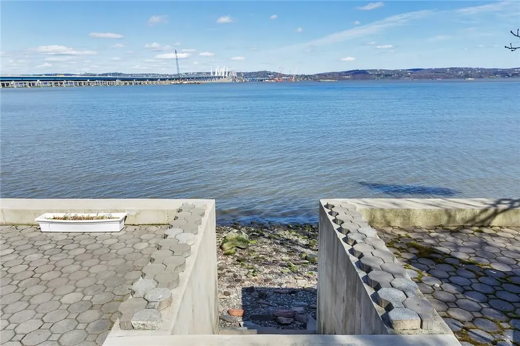 88 River Road Nyack NY 10960