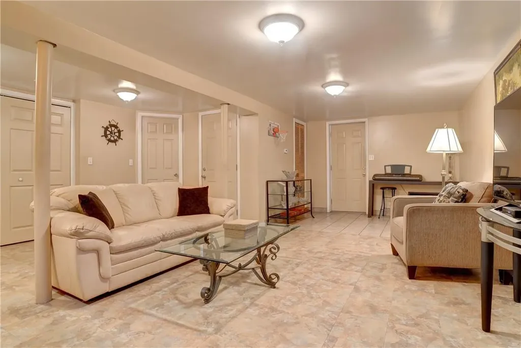 17 Maplewood Boulevard Suffern NY 10901