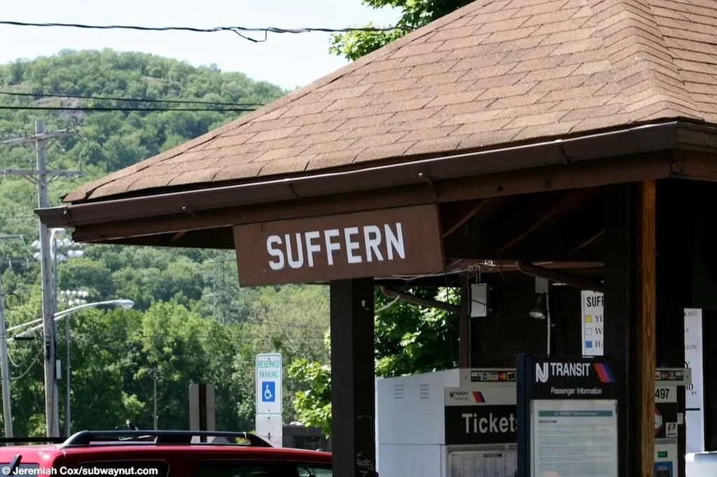 17 Maplewood Boulevard Suffern NY 10901
