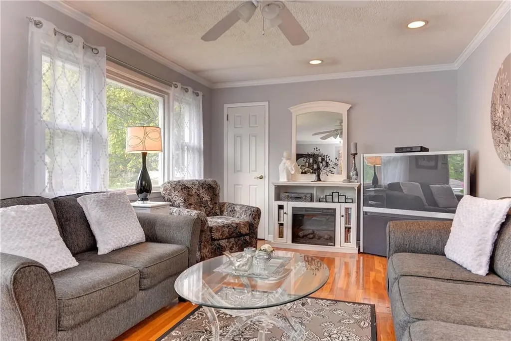 17 Maplewood Boulevard Suffern NY 10901