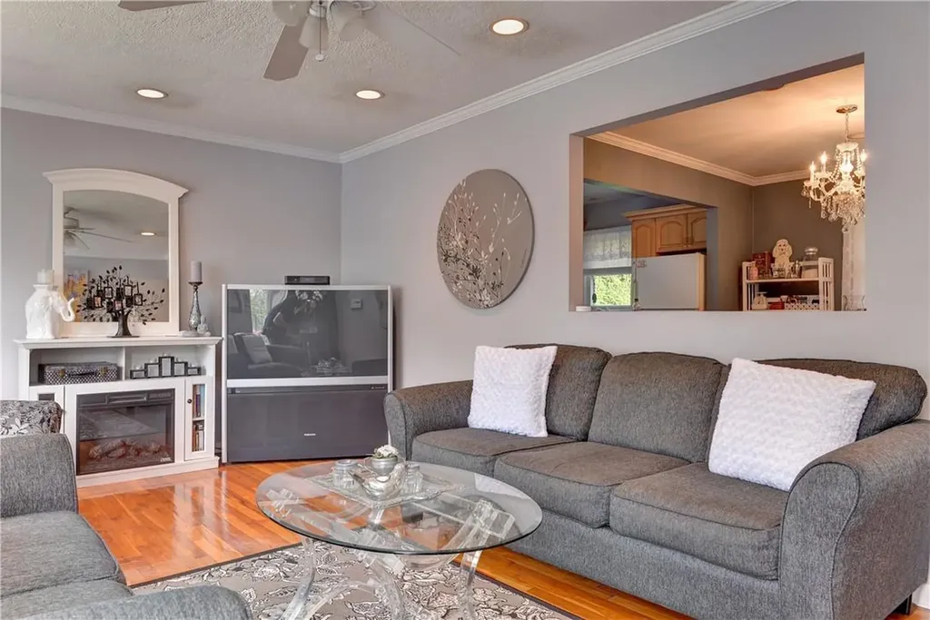 17 Maplewood Boulevard Suffern NY 10901