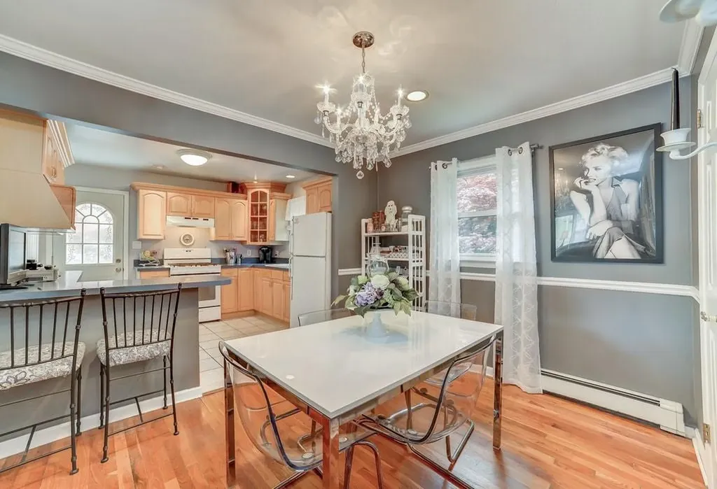 17 Maplewood Boulevard Suffern NY 10901