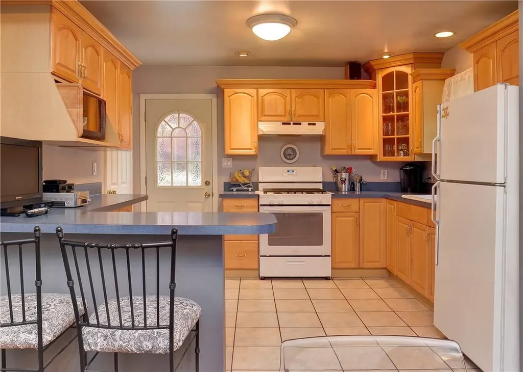 17 Maplewood Boulevard Suffern NY 10901
