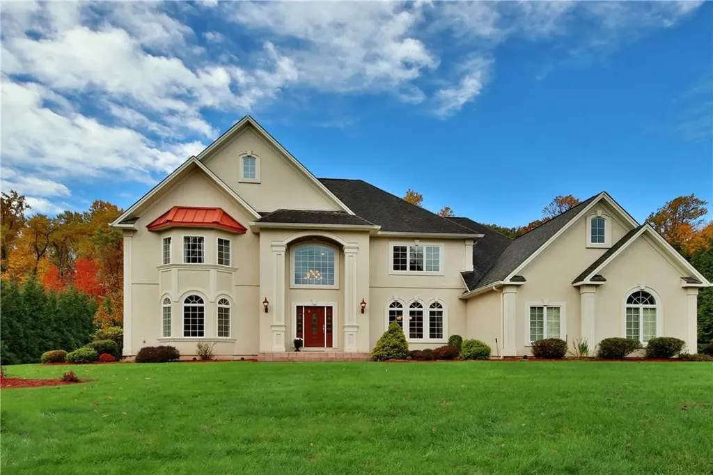 8 Camelot Way Orangeburg NY 10962