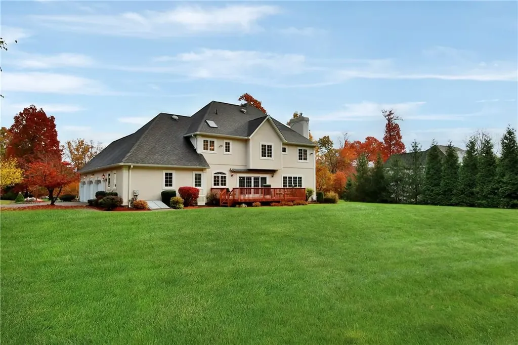8 Camelot Way Orangeburg NY 10962