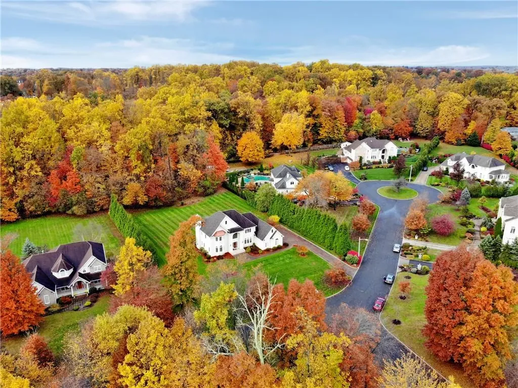 8 Camelot Way Orangeburg NY 10962