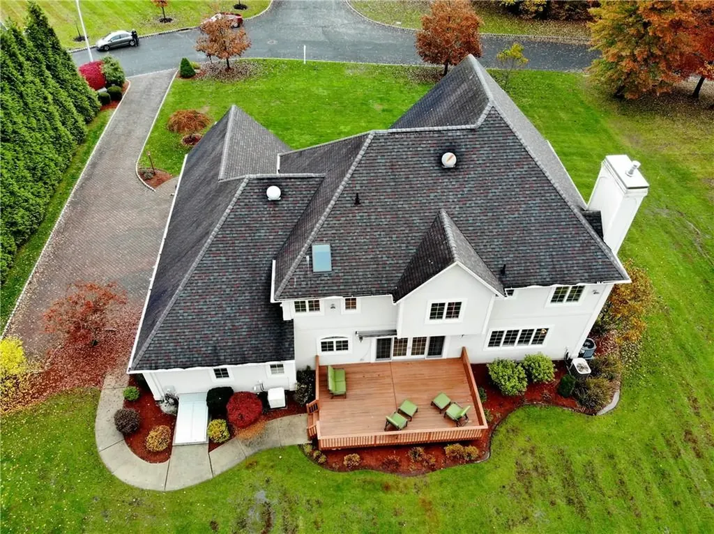 8 Camelot Way Orangeburg NY 10962