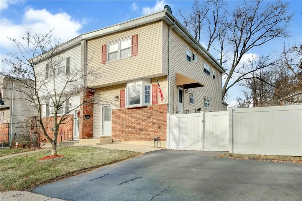 61 Lonergan Drive Suffern NY 10901