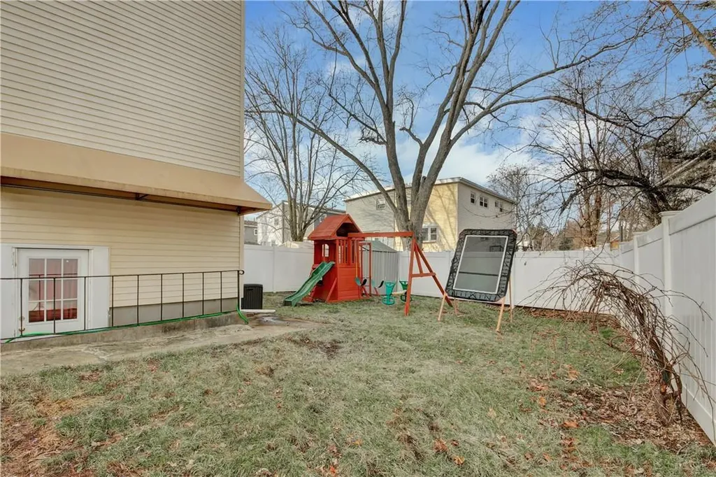 61 Lonergan Drive Suffern NY 10901