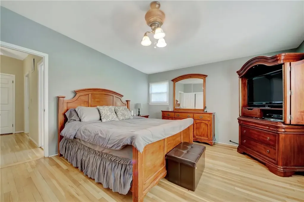 61 Lonergan Drive Suffern NY 10901