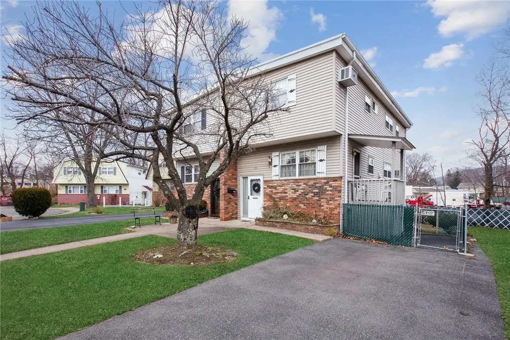 101 Lonergan Drive Suffern NY 10901