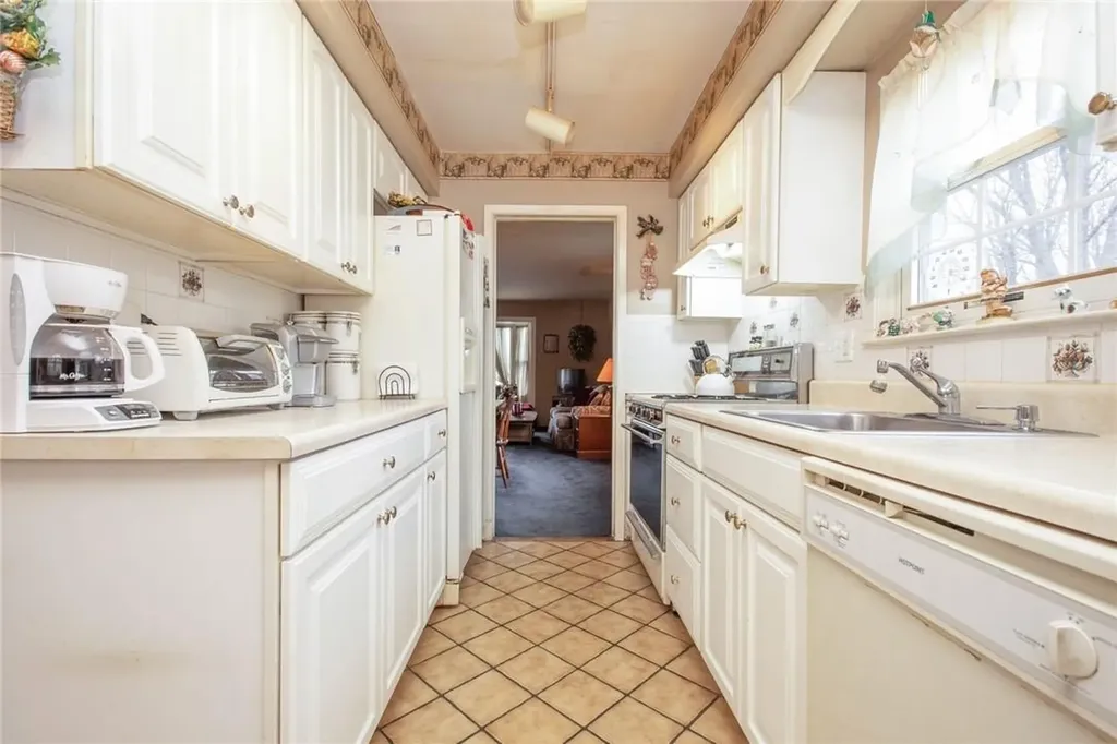 101 Lonergan Drive Suffern NY 10901