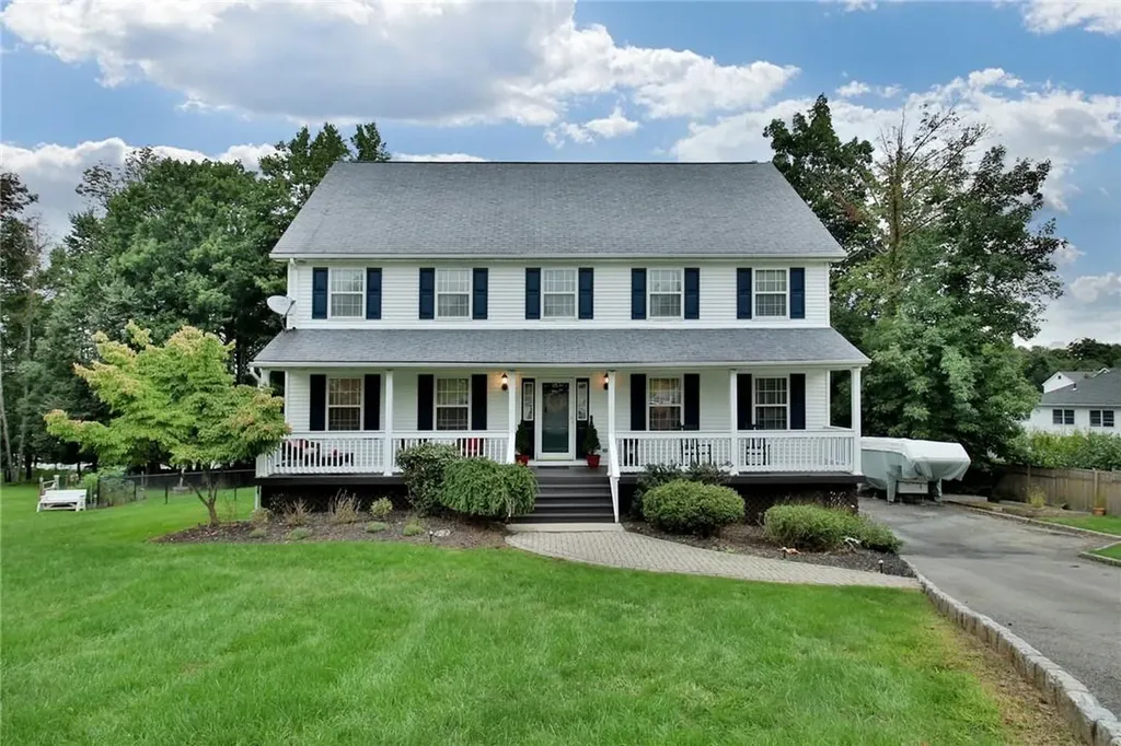 14 Seals Drive Monroe NY 10950