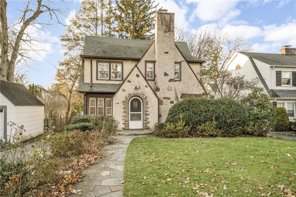 33 Jefferson Road Scarsdale NY 10583
