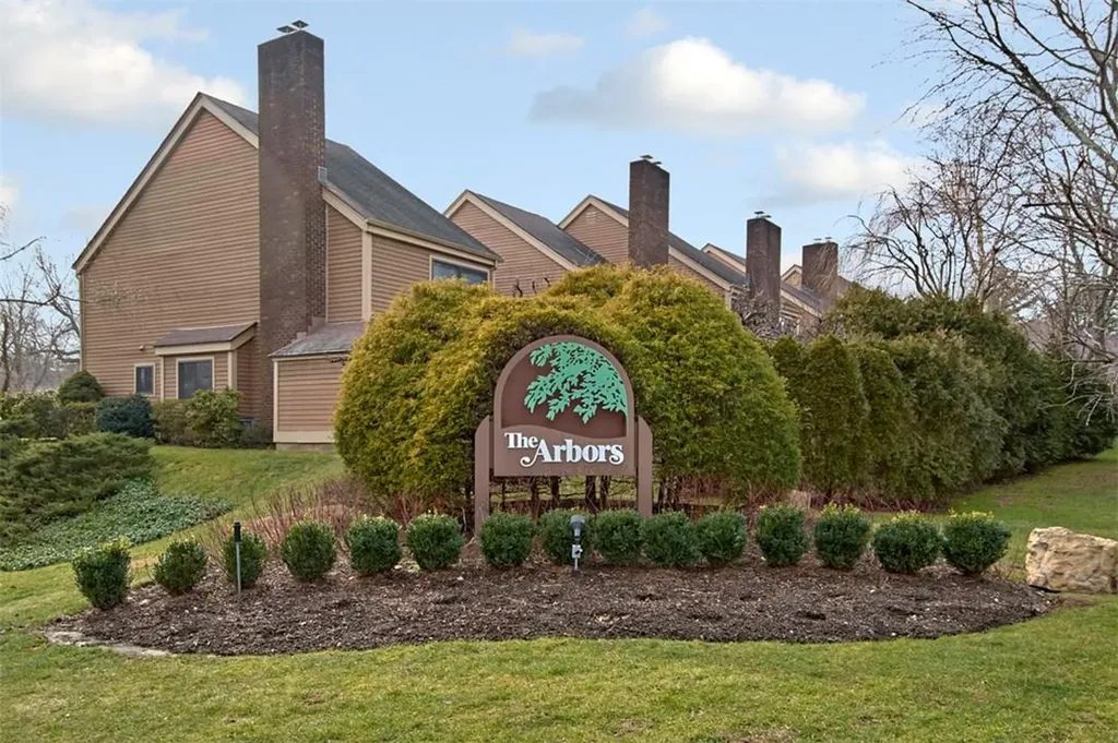 83 Greenway Close Rye Brook NY 10573