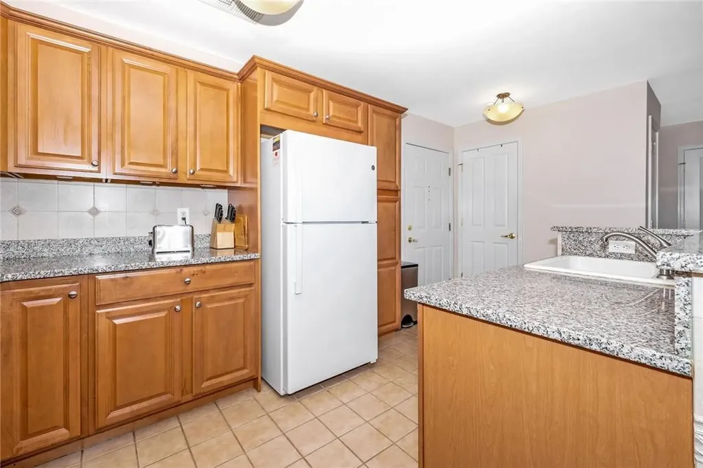 1216 Round Pointe Drive Haverstraw NY 10927
