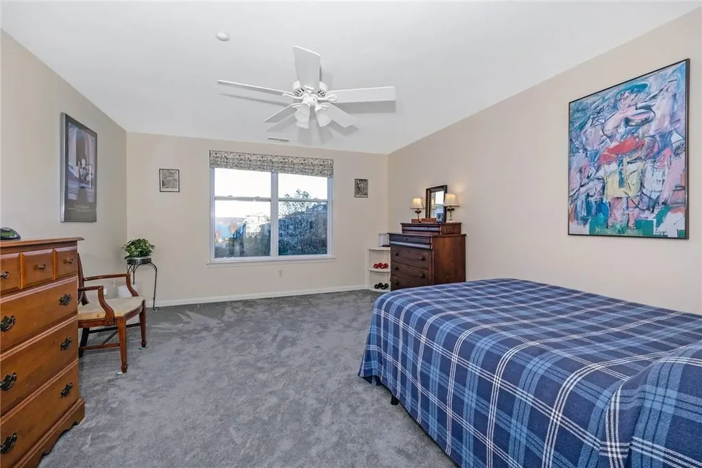 1216 Round Pointe Drive Haverstraw NY 10927