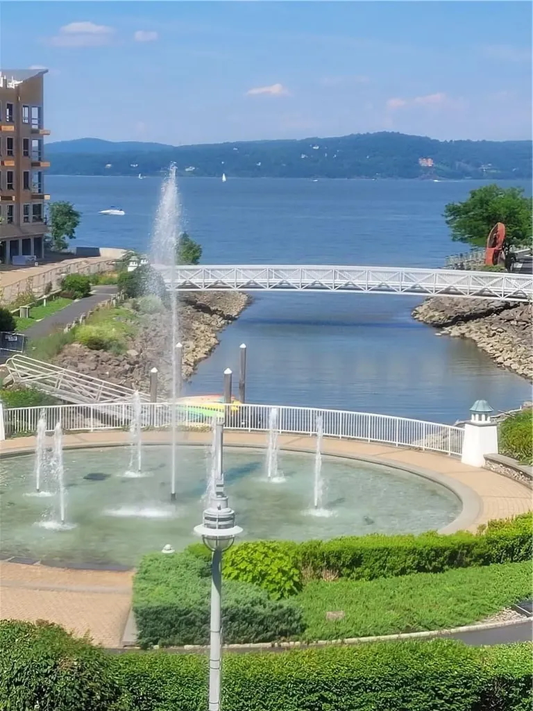 1216 Round Pointe Drive Haverstraw NY 10927
