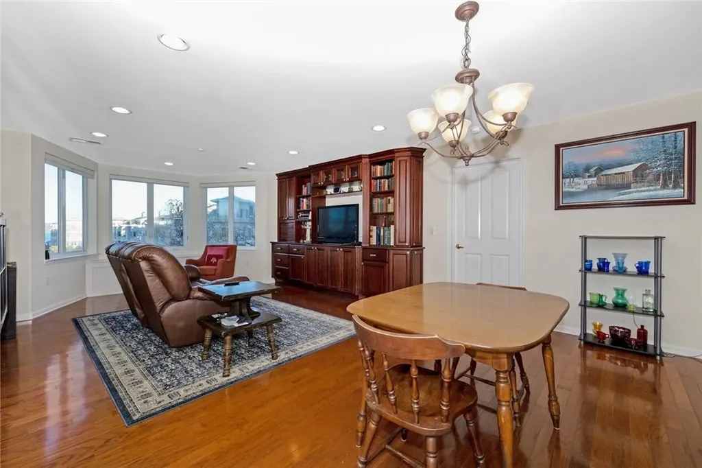 1216 Round Pointe Drive Haverstraw NY 10927