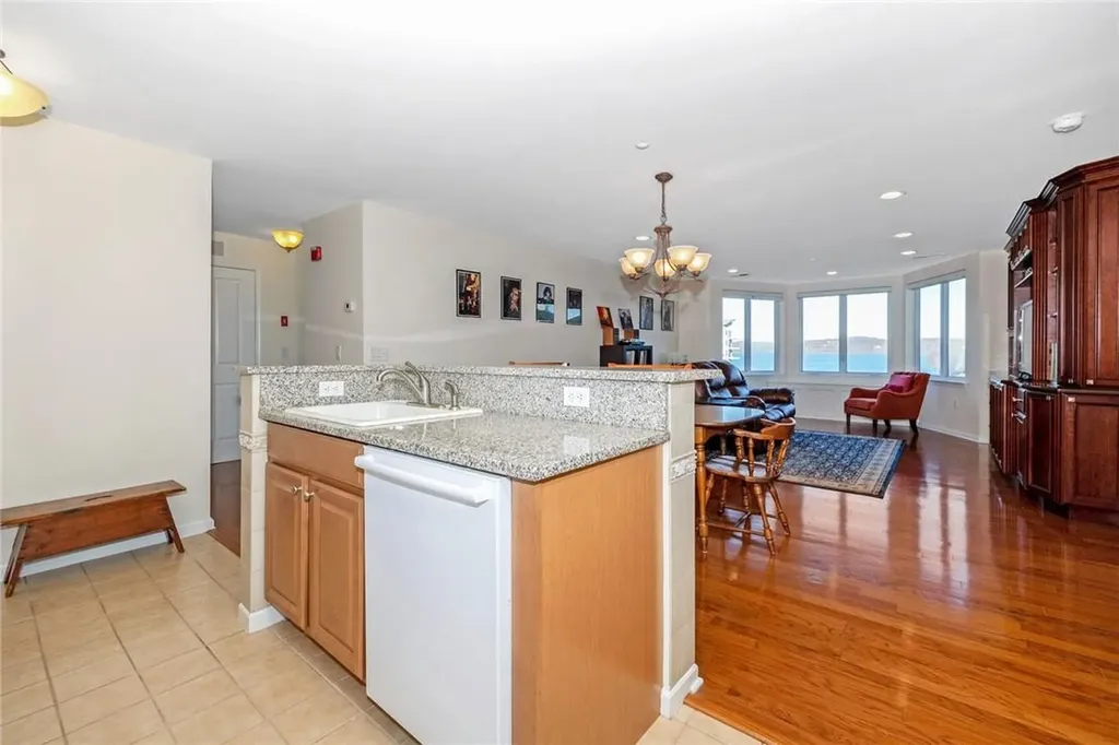 1216 Round Pointe Drive Haverstraw NY 10927