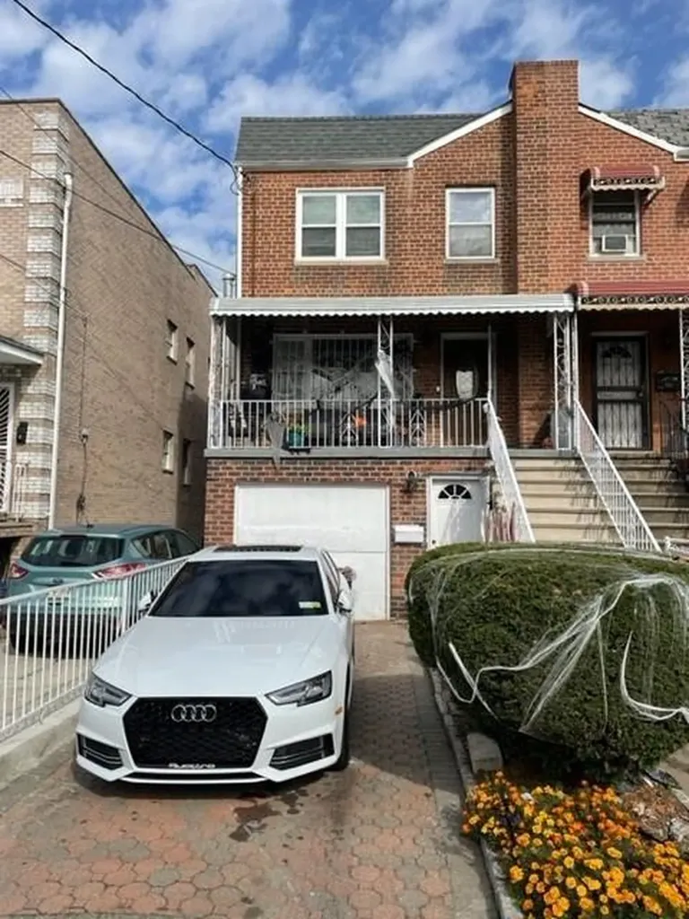 939 E 220th Street Bronx NY 10469