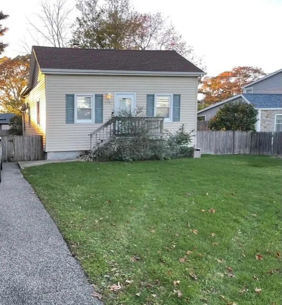 1396 E Forks Road Bay Shore NY 11706