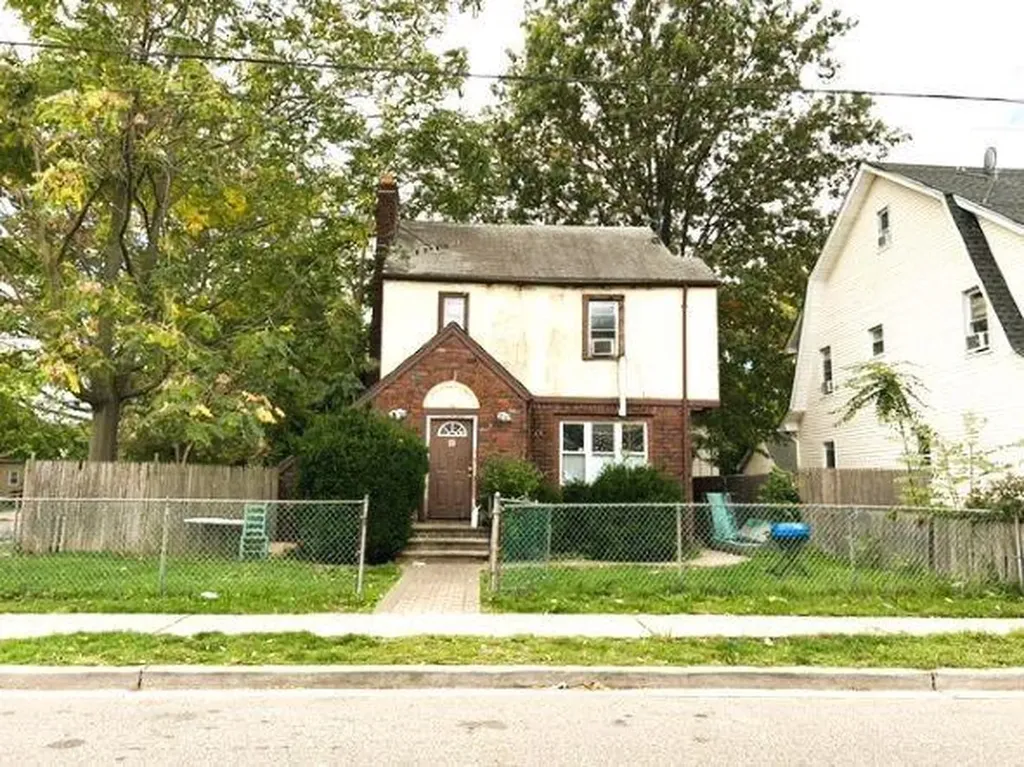21 Union Place Hempstead NY 11550
