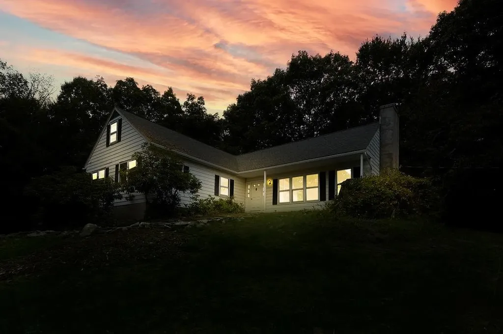 61 Ring Road Salt Point NY 12578