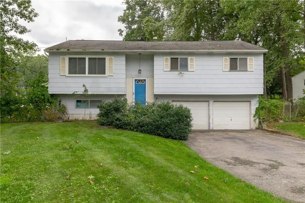 47 Robin Road Poughkeepsie NY 12601