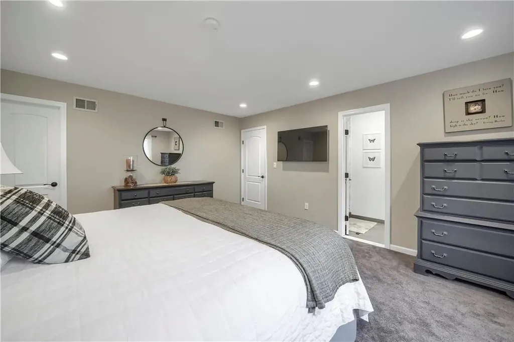 4 Bobwhite Lane West Nyack NY 10994