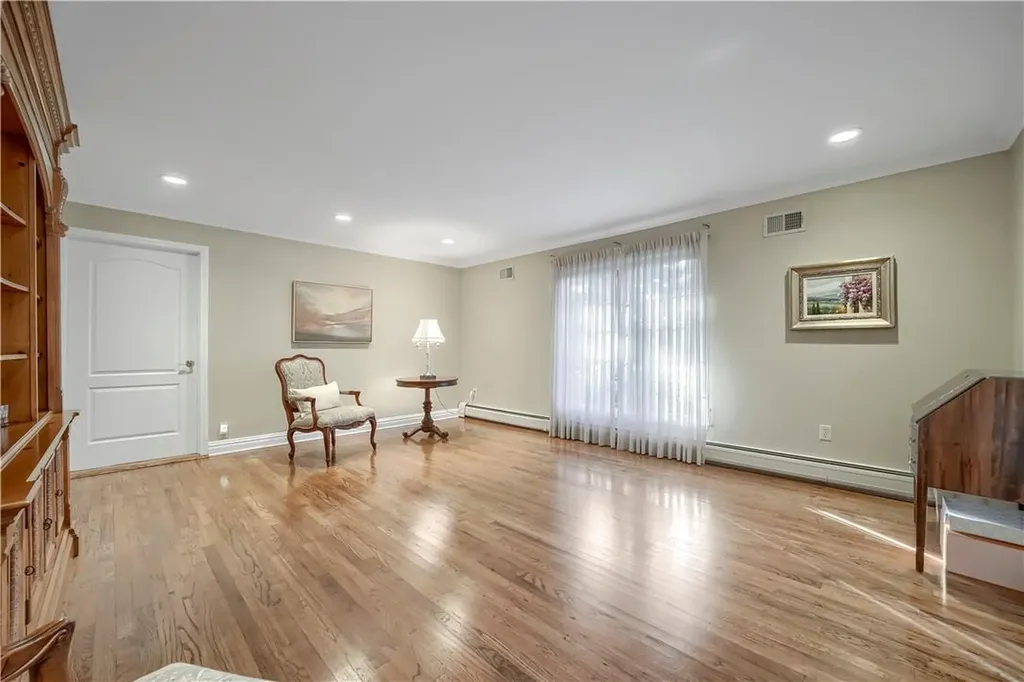 4 Bobwhite Lane West Nyack NY 10994