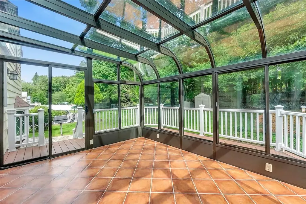 177 Charles Boulevard Valley Cottage NY 10989