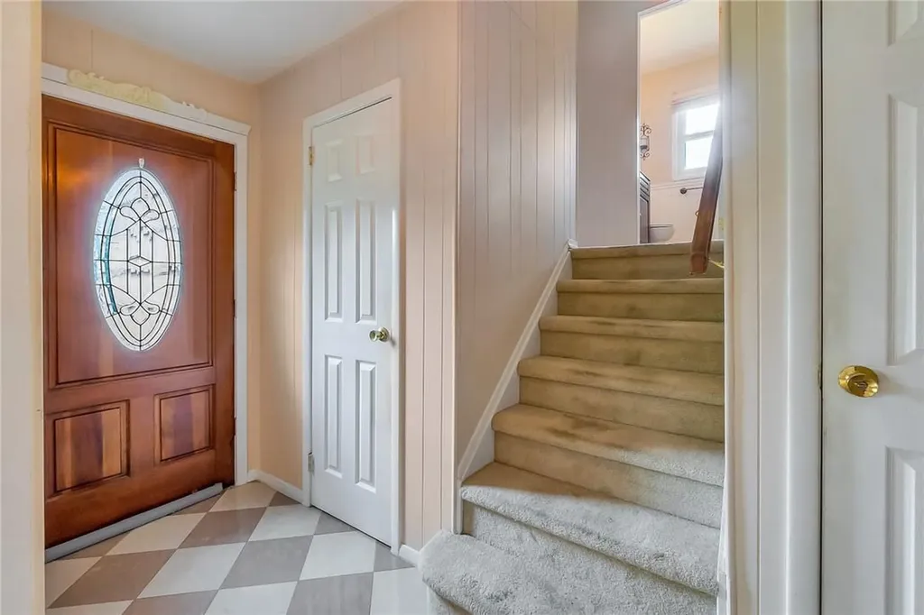 177 Charles Boulevard Valley Cottage NY 10989