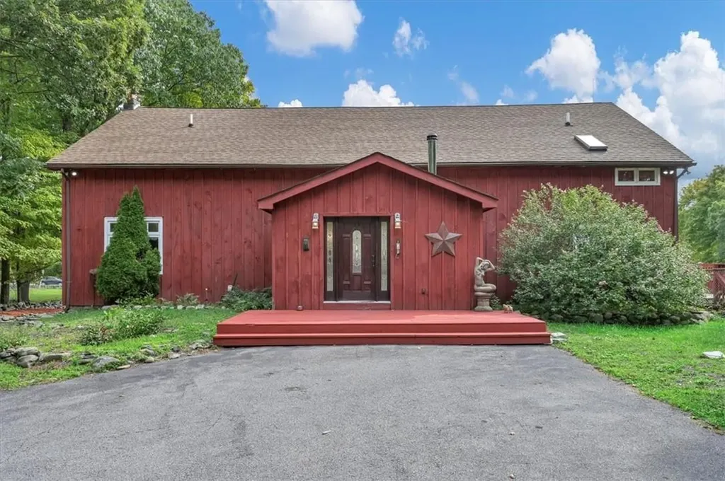 2655 State Route 209 Wurtsboro NY 12790
