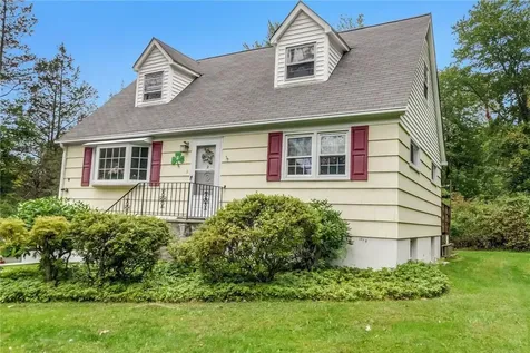 2 Gleneida Boulevard Mahopac NY 10541
