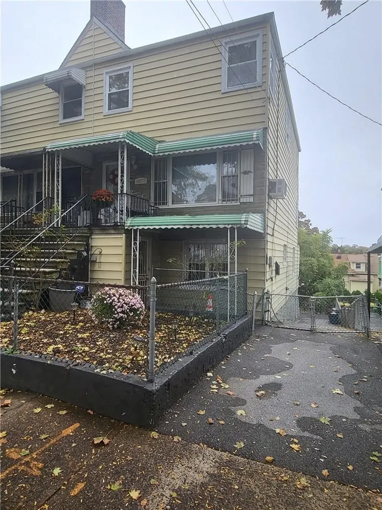 4073 Murdock Avenue Bronx NY 10466