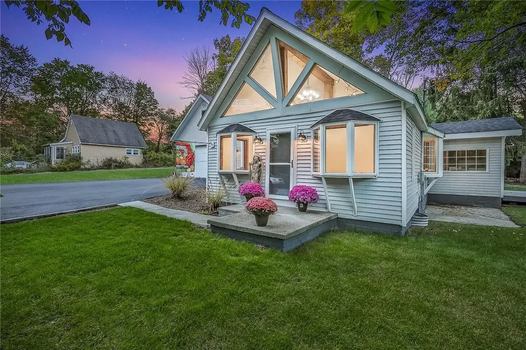 16 Cookingham Road Poughkeepsie NY 12601