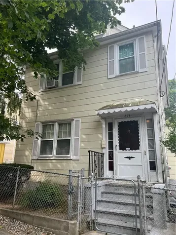 208 N 8th Avenue Mount Vernon NY 10550