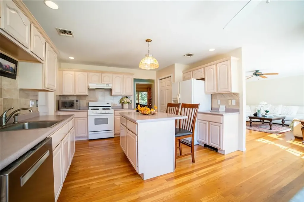 240 E Central Avenue Pearl River NY 10965