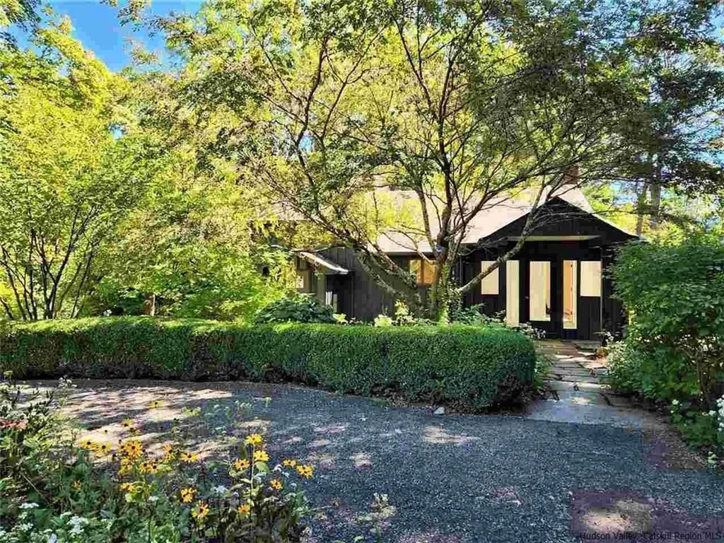 1180 Queens Highway Kerhonkson NY 12446