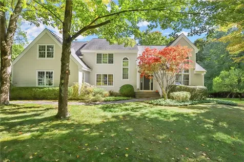 2 Pioneer Trail Armonk NY 10504